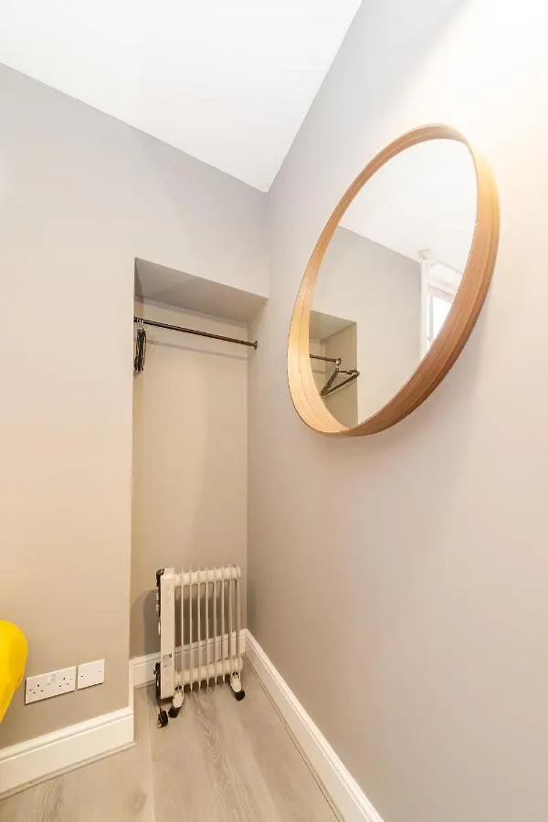 Modern Studio Next To Brighton Beach I Smart Tv I King Size Bedアパートメント 0*,